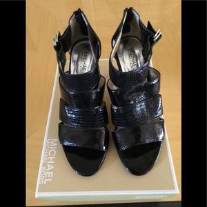 MICHAEL KORS  3” BLACK PATENT HEELS HEELS